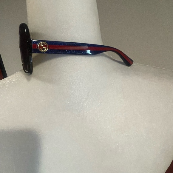 Authentic Gucci blue red stripe arms. - Picture 2 of 5